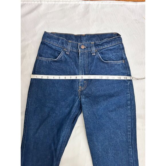 Vintage Levi's Orange Tab Jeans - Picture 9 of 10